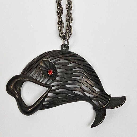 Vtg JJ Jonette Large Pewter Fish Pendant Necklace Open Mouth Red Rhinestone Eye - Picture 3 of 15